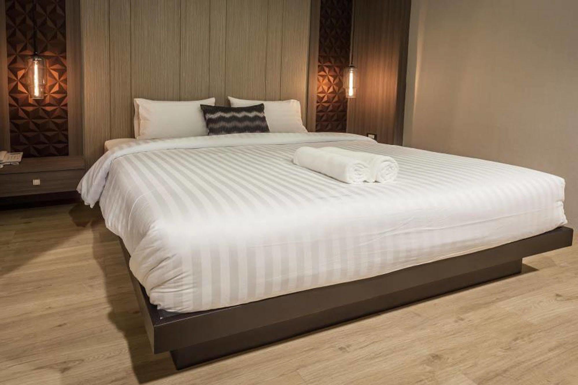 Kesorn Boutique Hotel Buriram Exterior photo
