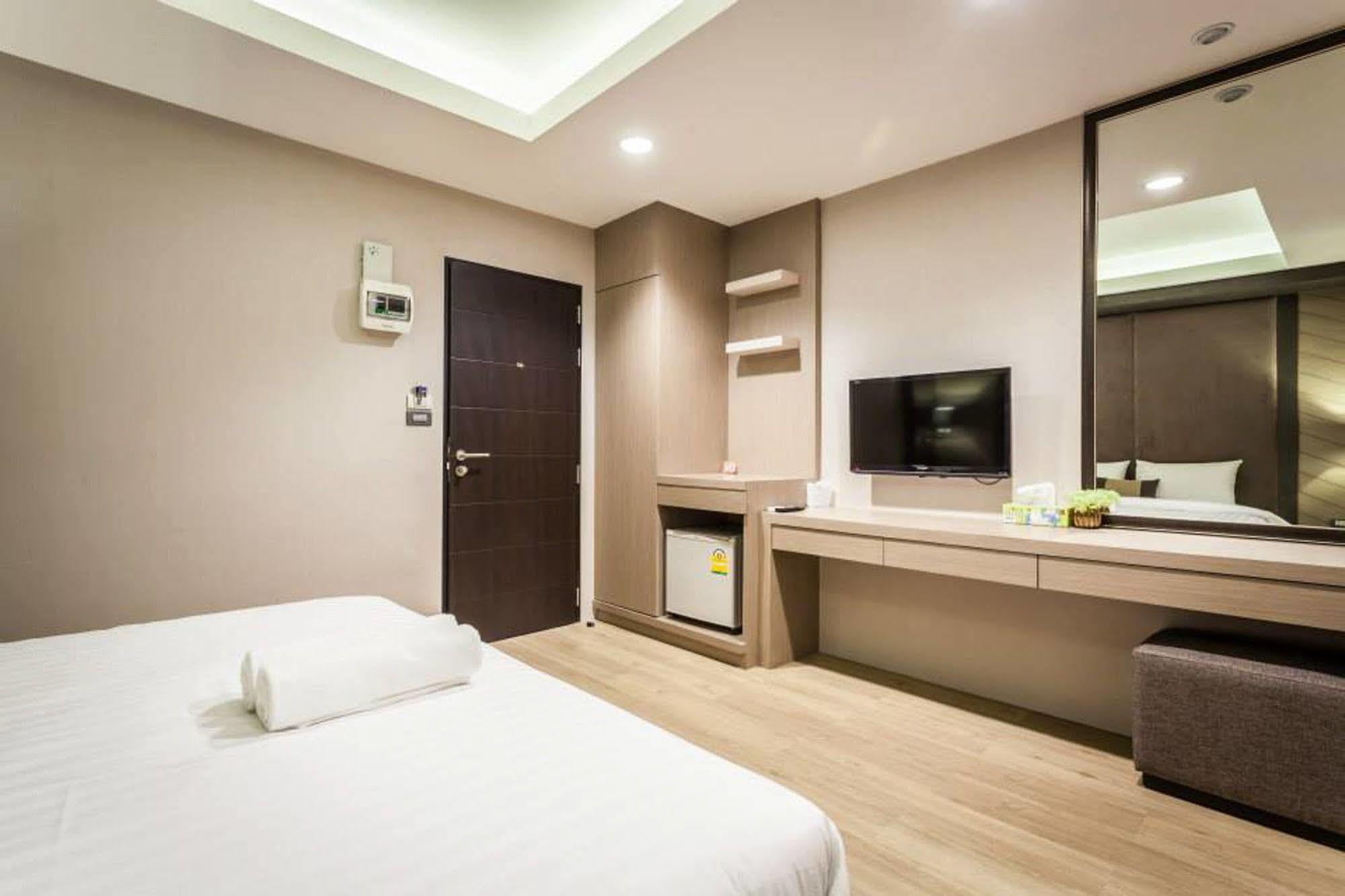 Kesorn Boutique Hotel Buriram Exterior photo